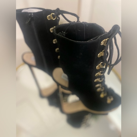 🖤💛NEVER WORN Steve Madden| Lace Up | Gold Hardware | Size: 9 | 4.75 in. - Picture 8 of 11